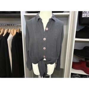 Free people Women's size large long sleeve button front tie at the waist detail